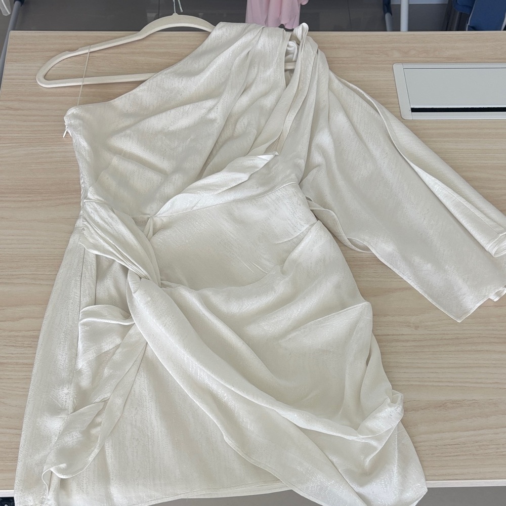 Chic Cream One-Shoulder Dress